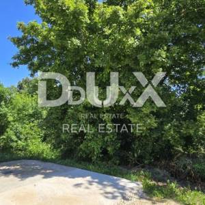 ISTRA, GRAČIŠĆE - Kamp u srcu Istre s bogatom infrastrukturom i dodatnim zemljištem