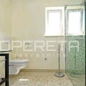 Istra, Kaštelir-kuća s panoramskim pogledom na more