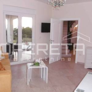 Istra, Kaštelir-kuća s panoramskim pogledom na more