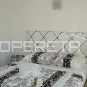 Istra, Kaštelir-kuća s panoramskim pogledom na more