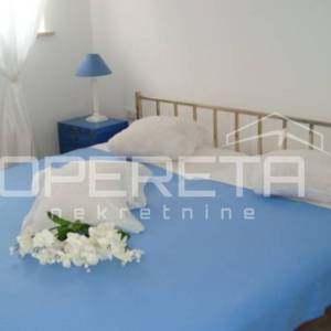 Istra, Kaštelir-kuća s panoramskim pogledom na more