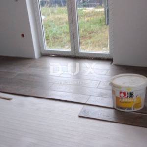 ISTRA, KRNICA - Samostojeća kuća s bazenom 118 m2 ROH BAU