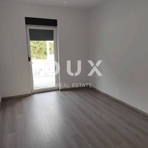 ISTRA, KRŠAN - Moderna prizemnica s bazenom u prirodi 111 m2