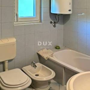 ISTRA, LABIN - Dvije kuće na rubu naselja