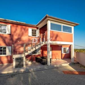 ISTRA, LABIN - Komforna kuća s dva stana