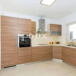 ISTRA, LABIN - Kuća u predgrađu