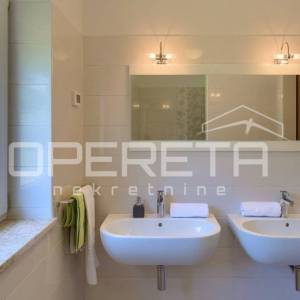 Istra, Labin, predivna kuća sa bazenom na zemljištu od 4261 m2, mirna lokacija