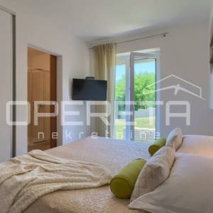 Istra, Labin, predivna kuća sa bazenom na zemljištu od 4261 m2, mirna lokacija