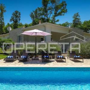 Istra, Labin, predivna kuća sa bazenom na zemljištu od 4261 m2, mirna lokacija