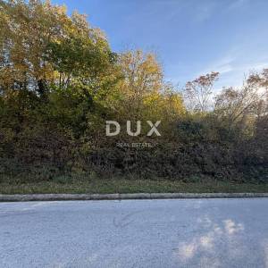 ISTRA, LABIN - Prostrano poljoprivredno zemljište s pristupom s asfaltirane ceste