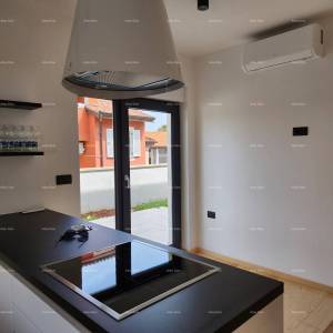 Istra, Ližnjan, 1 km do centra Medulina, nova moderna kuća sa bazenom za odmor.