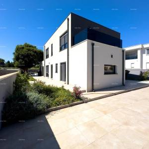 Istra, Ližnjan, 1 km do centra Medulina, nova moderna kuća sa bazenom za odmor.