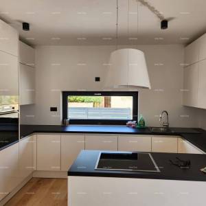 Istra, Ližnjan, 1 km do centra Medulina, nova moderna kuća sa bazenom za odmor.