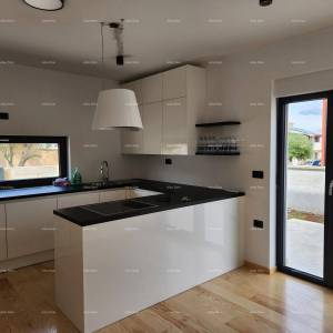 Istra, Ližnjan, 1 km do centra Medulina, nova moderna kuća sa bazenom za odmor.