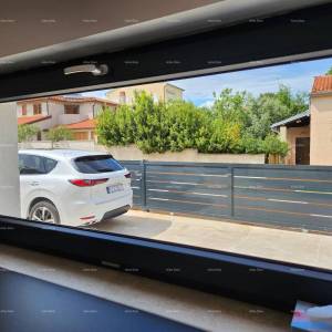 Istra, Ližnjan, 1 km do centra Medulina, nova moderna kuća sa bazenom za odmor.