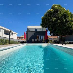 Istra, Ližnjan, 1 km do centra Medulina, nova moderna kuća sa bazenom za odmor.