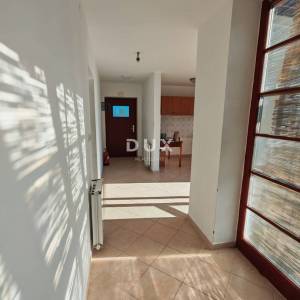 ISTRA, LIŽNJAN - Apartmanska kuća u blizini  mora!