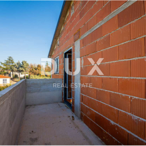  ISTRA, LIŽNJAN Građevinsko zemljište s kućom u ROH BAU izvedbi!