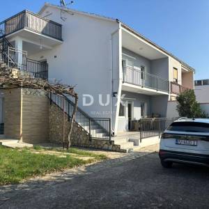 ISTRA, MEDULIN - Kuća s 3 stambene jedinice blizu mora!