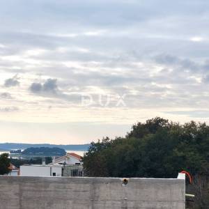 ISTRA, MEDULIN - Kuća s bazenom, krovnom terasom i pogledom na more