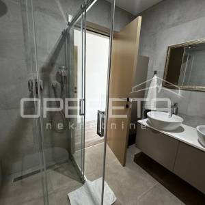 Istra, područje Poreča – Predivan stan s pogledom na more na prodaju