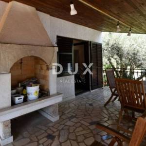 ISTRA, POREČ – Kuća na prostranom imanju s bazenom i potpunom privatnošću!