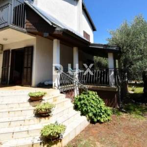 ISTRA, POREČ – Kuća na prostranom imanju s bazenom i potpunom privatnošću!