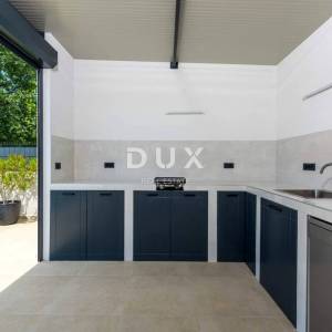 ISTRA, POREČ - Moderna kuća s bazenom