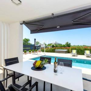 ISTRA, POREČ - Moderna kuća s bazenom