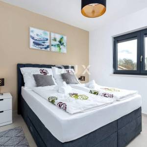 ISTRA, POREČ - Moderna kuća s bazenom