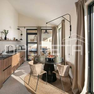 Istra, Poreč okolica - Moderna prizemnica s bazenom i krovnom terasom