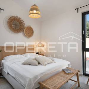 Istra, Poreč okolica - Moderna prizemnica s bazenom i krovnom terasom