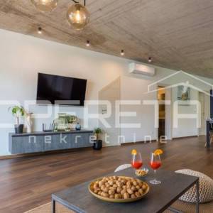 Istra, Poreč okolica- moderna dvojna kuća s bazenom