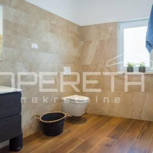 Istra, Poreč okolica- moderna dvojna kuća s bazenom