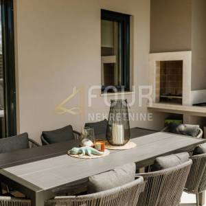 Istra, Poreč - okolica, Vabriga, novogradnja, moderna vila s bazenom