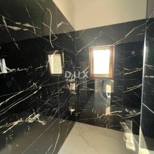 ISTRA, POREČ - Prostrani renovirani stan s vrtom! 