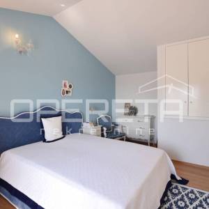 Istra, Poreč- Samostojeća kuća s bazenom i pogledom na more