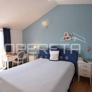 Istra, Poreč- Samostojeća kuća s bazenom i pogledom na more