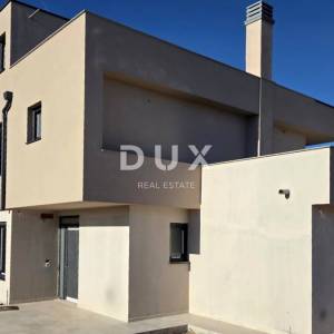 ISTRA, POREČ - Suvremena kuća s bazenom