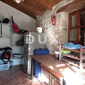 ISTRA, POREČ, VABRIGA - obnovljena kamena kuća s bazenom