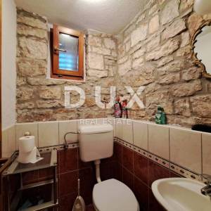 ISTRA, POREČ, VABRIGA - obnovljena kamena kuća s bazenom