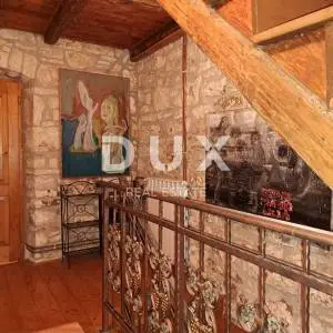 ISTRA, POREČ, VABRIGA - obnovljena kamena kuća s bazenom