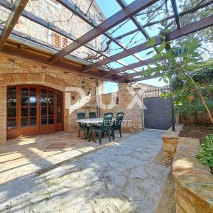 ISTRA, POREČ, VABRIGA - obnovljena kamena kuća s bazenom