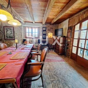 ISTRA, POREČ, VABRIGA - obnovljena kamena kuća s bazenom