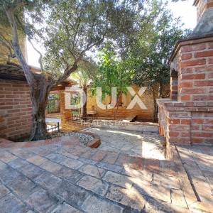 ISTRA, POREČ, VABRIGA - obnovljena kamena kuća s bazenom