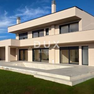 ISTRA, POREČ - Vrhunska kuća s bazenom