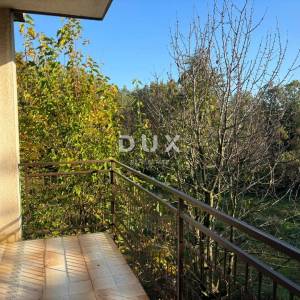 ISTRA, POREČ(OKOLICA) Prostrana kuća s dva velika stana i garažom + građevinski teren 1687m2! SPEKTAR MOGUĆNOSTI!