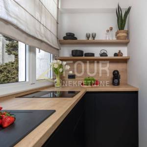 Istra, Pula, 2s+db, prekrasan stan u centru