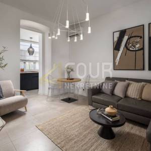 Istra, Pula, 2s+db, prekrasan stan u centru