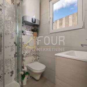 Istra, Pula, 2s+db, prekrasan stan u centru